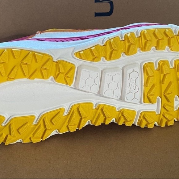 Ugg sneaker! No box ! Brand new . - Picture 2 of 2